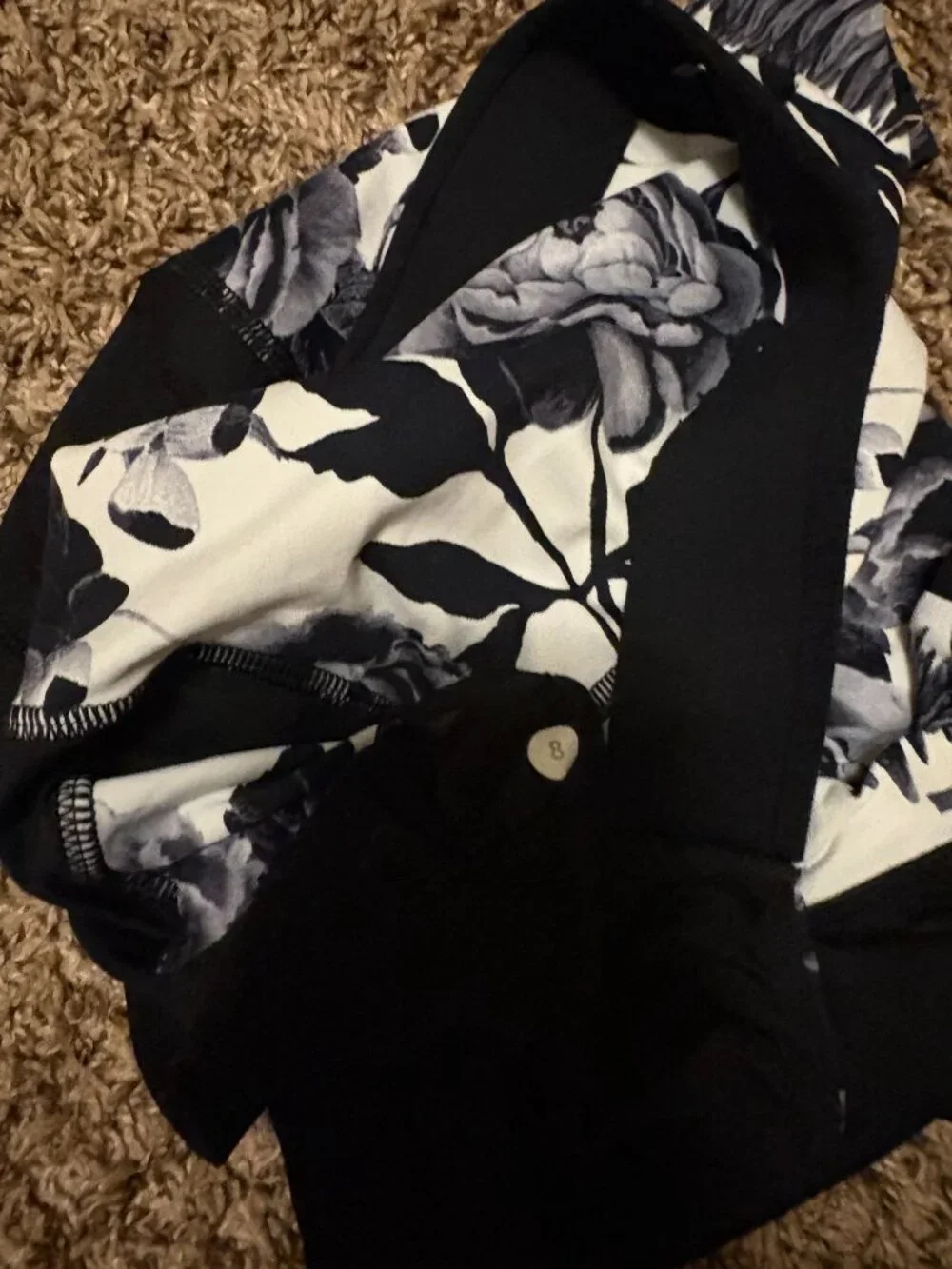 Lululemon Aria II Tank Top 8 White Black Floral Print Built In Bra No Pads Mesh